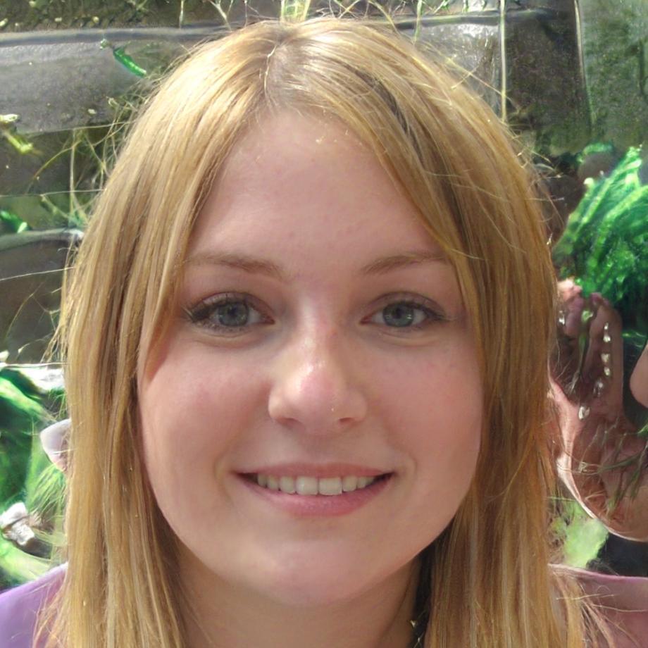 Adelina Popescu - Absolventin des Wirtschaftsplanungsprogramms